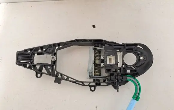 Rear door interior handle