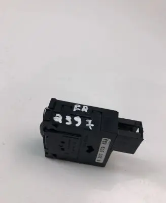 Renault Trafic II (X83) Headlight level height control switch 8200379685