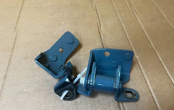 Ford Bronco Rear door hinge set M2DBS26811AC M2DBS26801AD