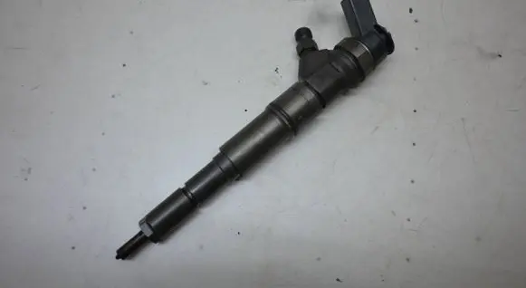 Fuel injector