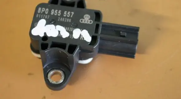 Audi A4 S4 B7 8E 8H Airbag deployment crash/impact sensor 8P0955557