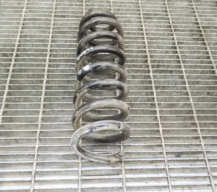 Mercedes-Benz C W205 Rear coil spring