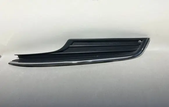 Volkswagen Golf VII Front fog light trim/grill 5G0853665A