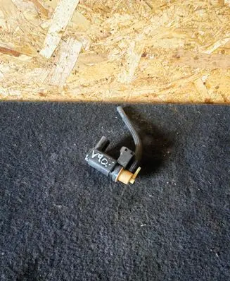 Volvo S90, V90 Turbo solenoid valve 31339808