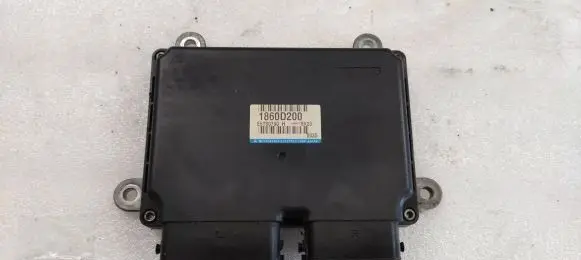 Mitsubishi Outlander Engine control unit/module 1860D200 8X20 E6T80790