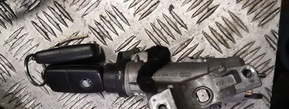 Skoda Superb B5 (3U) Ignition lock 4b0905851m
