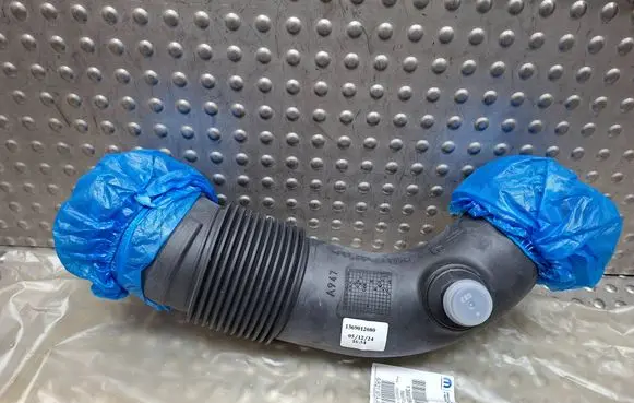 Fiat Ducato Air intake duct part S26336668 1369012080