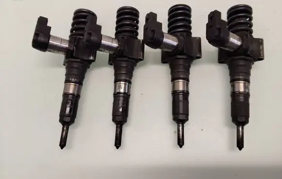 Volkswagen PASSAT B6 Fuel injector 073SX 102119130604 000130073SX