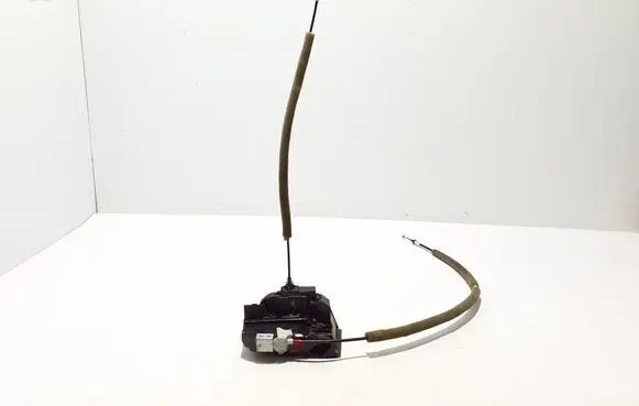 Nissan Qashqai Rear door lock 825014EA2A
