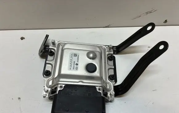 KIA Stonic Engine control unit/module 296102U400