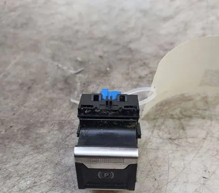 Peugeot 2008 II Hand parking brake switch 9810593577