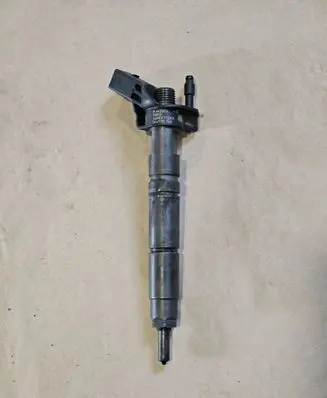 Mercedes-Benz GL X164 Fuel injector A6420701487 6420701487