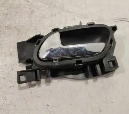 Front door interior handle