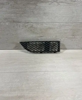 BMW 7 E65 E66 Front bumper lower grill 7135564 51117135564