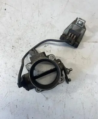 Mercedes-Benz 190 W201 Throttle valve 04806266 53205002 1265405945
