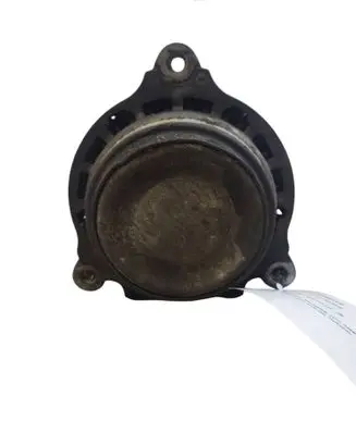 Engine mount bracket