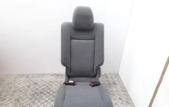 Nissan Almera Tino Rear seat 