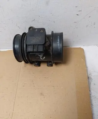 Volvo XC70 Mass air flow meter 9202199 MB1974080040