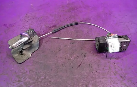 Opel Meriva A Front door lock 