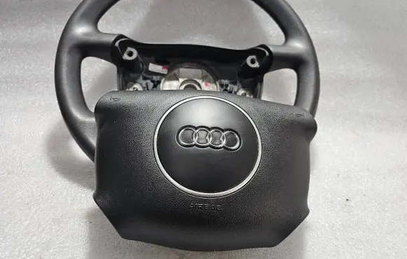 Audi A3 S3 8P Steering wheel 8Z0419091C 61333020A 8E0000124