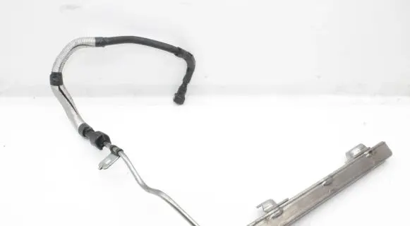 Lexus CT 200H Fuel main line pipe