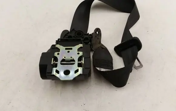 Volkswagen Polo V 6R Rear seatbelt 6R0857806