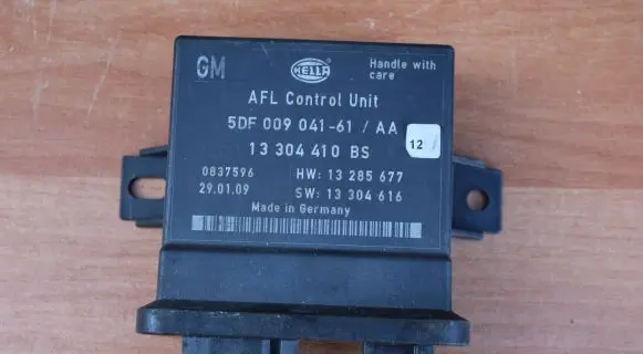 Opel Insignia A Light module LCM 13285677 13304410 5DF00904161