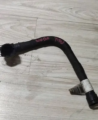 Engine coolant pipe/hose