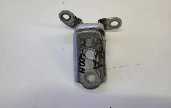 Lexus RX 330 - 350 - 400H Rear door lower hinge