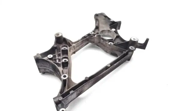 Mercedes-Benz E W212 Generator/alternator bracket A6512011909