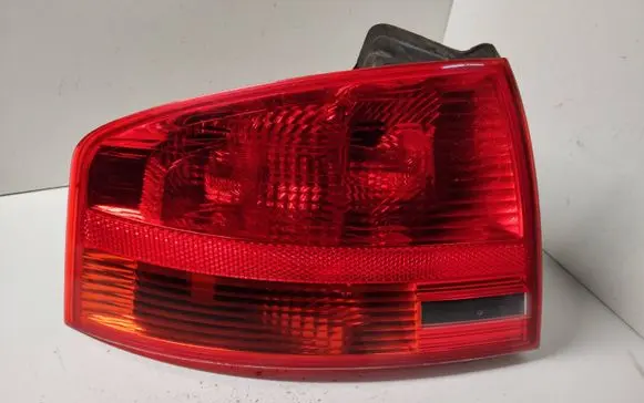 Audi A4 S4 B7 8E 8H Rear/tail lights L965069