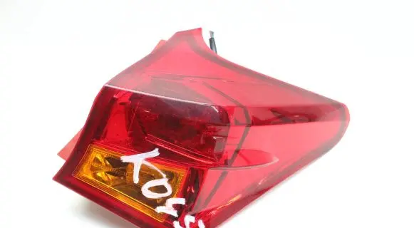Toyota Auris E180 Rear/tail lights 81556-02730 81556 02730