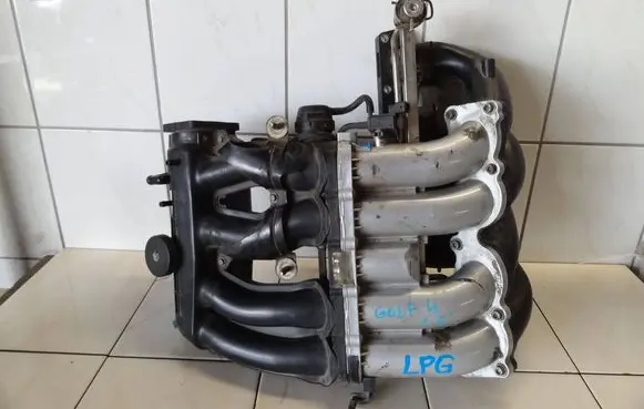 Volkswagen Golf IV Intake manifold 06A133203E 06A133925GB