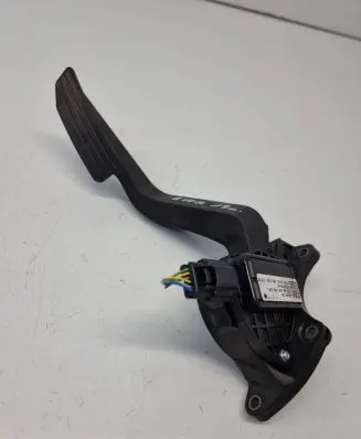 Land Rover Evoque II Accelerator throttle pedal FK729F836BC