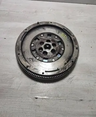 Volkswagen Touran III Dual mass flywheel 05E105266C