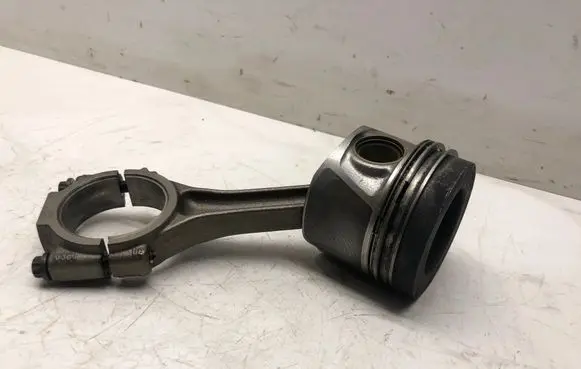 Audi A4 S4 B8 8K Piston with connecting rod 