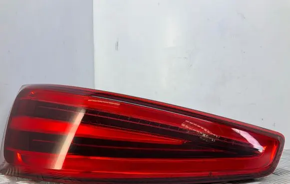 Audi Q3 8U Tailgate rear/tail lights 8U0945093H