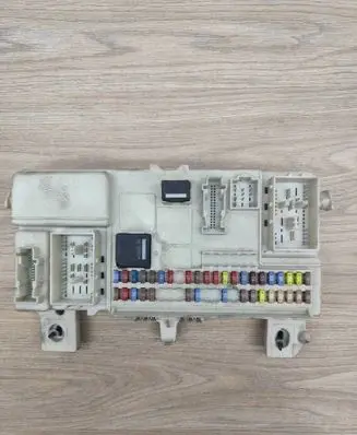 Volvo C70 Fuse module 31268178