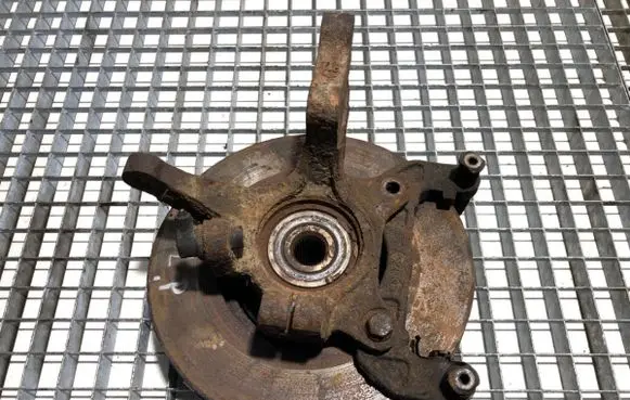 Hyundai Tucson JM Front wheel hub spindle knuckle 