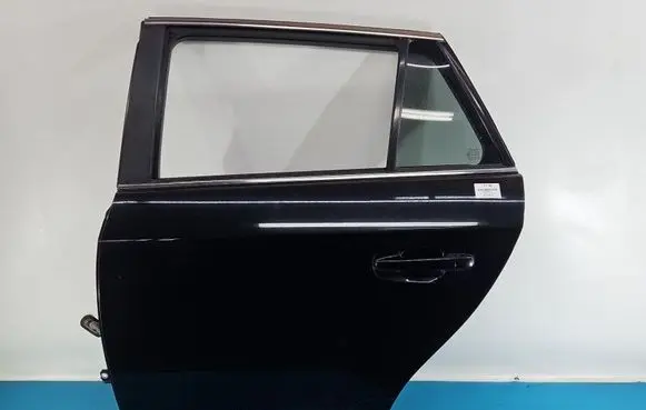 Toyota Avensis T270 Rear door IMPRK1573386