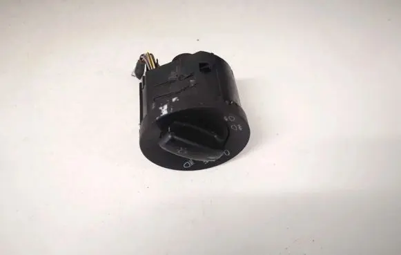 Volkswagen PASSAT B6 Light switch