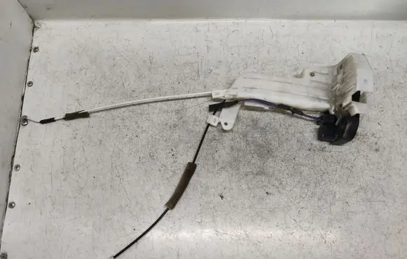 Chrysler Pacifica Front door lock