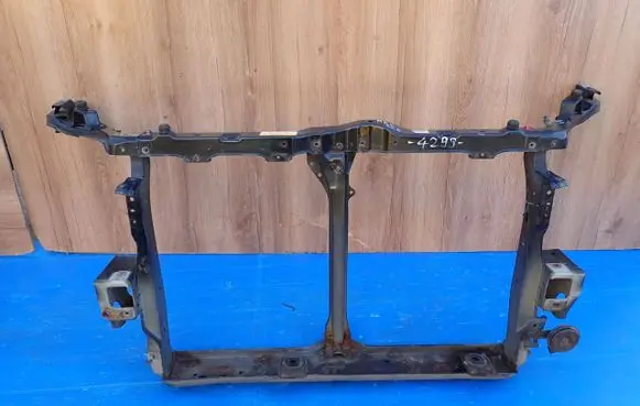 Suzuki Swift I Front bodywork piece 