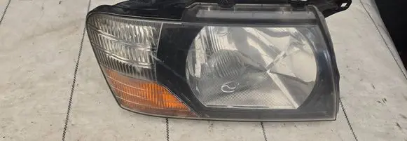 Mitsubishi Pajero Headlight/headlamp 10087420