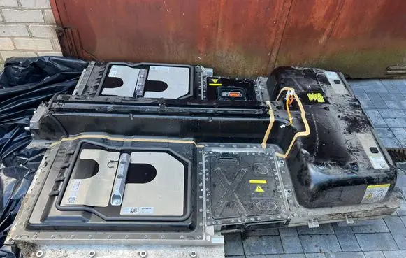 Volvo C40 Hybrid / electric car battery 32361091 332336716 P32299265