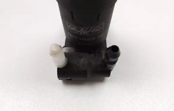 Ford Focus Windscreen/windshield washer pump 1S7117K624FE