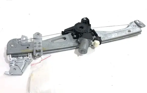 Suzuki SX4 S-Cross Front door window regulator with motor