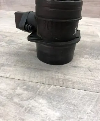 Volkswagen Multivan T5 Mass air flow meter 074906461B 0281002461