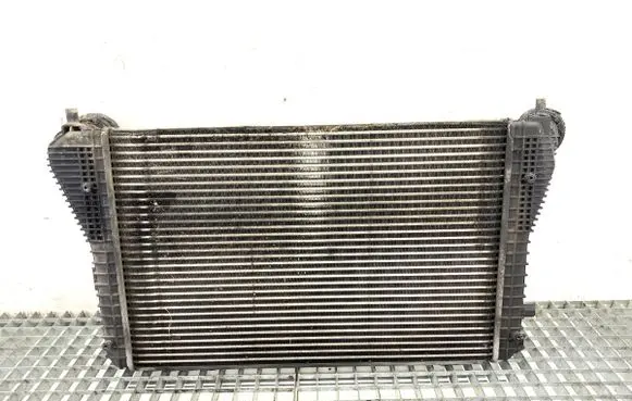 Skoda Octavia Mk2 (1Z) Intercooler radiator 1K0145803E