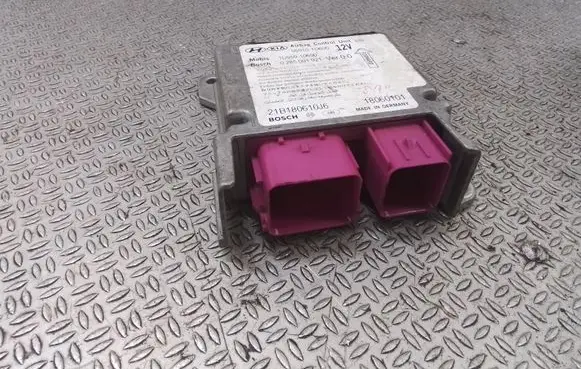 KIA Carens II Airbag control unit/module 959101D600